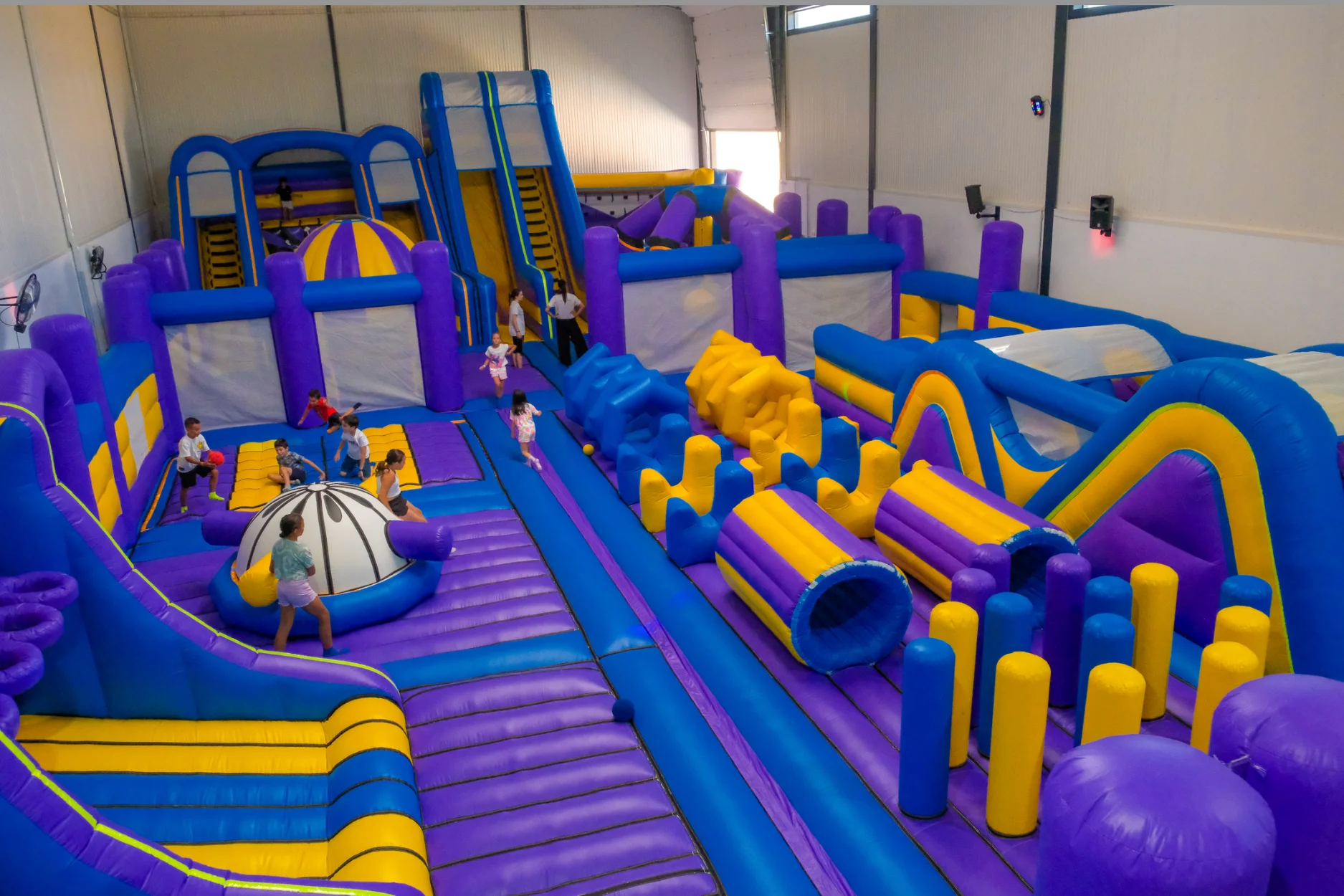 Glow Jump - Festas de Aniversário em Leiria